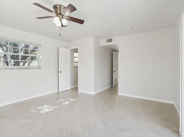 1700 SW 5th Ave, Pompano Beach FL 33060