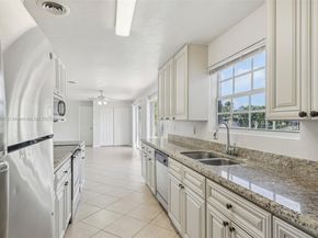 1700 SW 5th Ave, Pompano Beach FL 33060