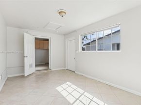 1700 SW 5th Ave, Pompano Beach FL 33060