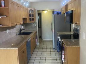 4802 Bayberry Ln, Tamarac FL 33319