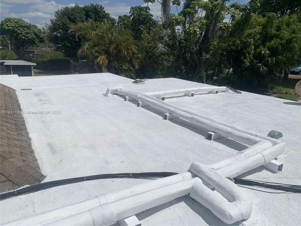 4802 Bayberry Ln, Tamarac FL 33319