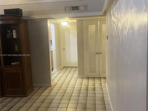 4802 Bayberry Ln, Tamarac FL 33319