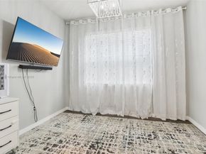 1402 Myrtle Oak Ter, Hollywood FL 33021