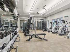 1402 Myrtle Oak Ter, Hollywood FL 33021