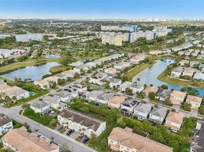 1402 Myrtle Oak Ter, Hollywood FL 33021