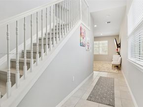 1402 Myrtle Oak Ter, Hollywood FL 33021