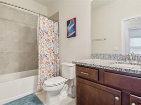 1402 Myrtle Oak Ter, Hollywood FL 33021