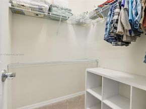 1402 Myrtle Oak Ter, Hollywood FL 33021
