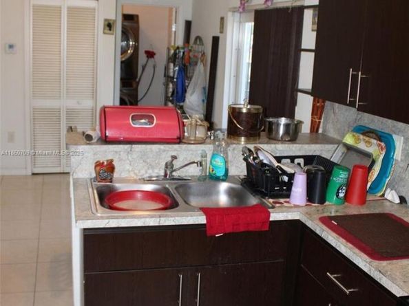 6040 NW 30th Ave, Miami FL 33142