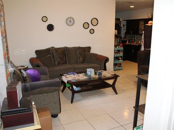 6040 NW 30th Ave, Miami FL 33142
