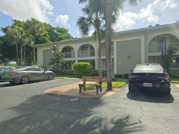2703 Nassau Bnd C2, Coconut Creek FL 33066