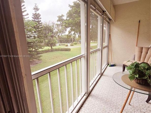 2703 Nassau Bnd C2, Coconut Creek FL 33066