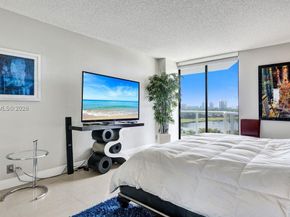 20281 E Country Club Dr 809, Aventura FL 33180