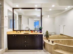 20281 E Country Club Dr 809, Aventura FL 33180