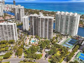 20281 E Country Club Dr 809, Aventura FL 33180