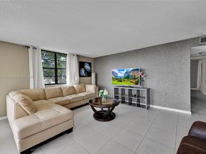 6190 Woodlands Blvd 302, Tamarac FL 33319