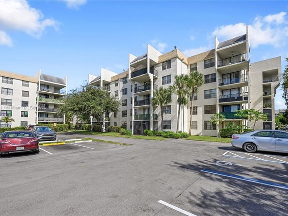 6190 Woodlands Blvd 302, Tamarac FL 33319