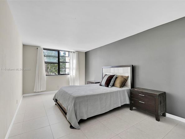 6190 Woodlands Blvd 302, Tamarac FL 33319