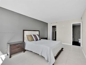 6190 Woodlands Blvd 302, Tamarac FL 33319