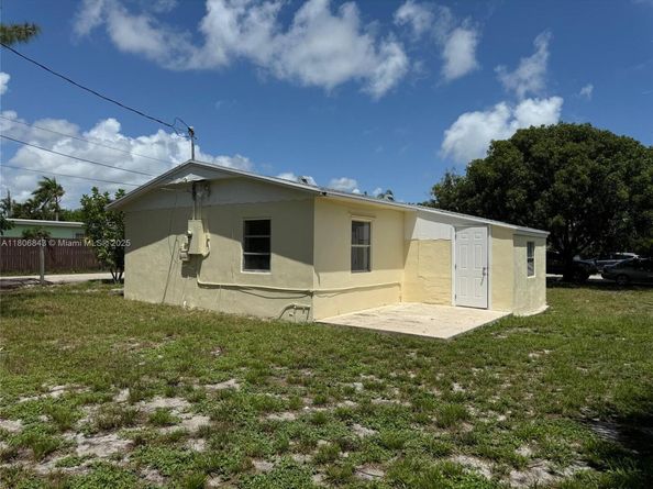 314 Anderson Rd, Lantana FL 33462