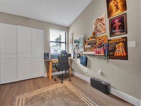 123 NW 98th Ter, Plantation FL 33324