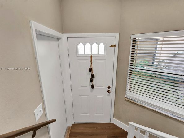 123 NW 98th Ter, Plantation FL 33324