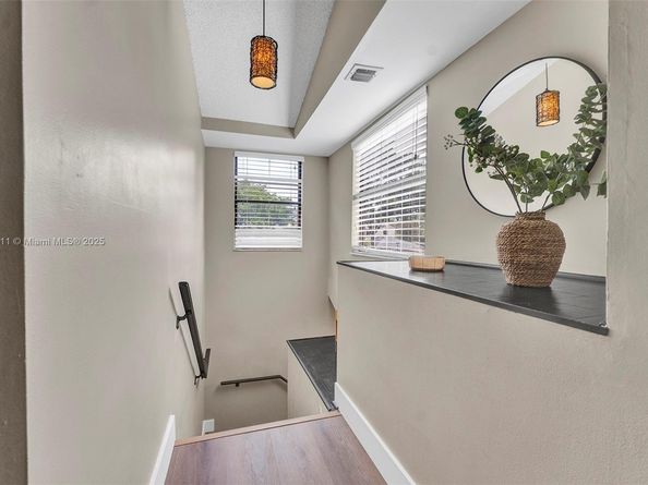 123 NW 98th Ter, Plantation FL 33324