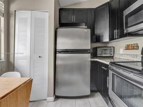 123 NW 98th Ter, Plantation FL 33324