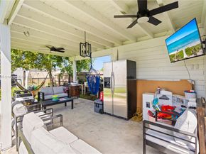 10925 SW 218th Ter, Miami FL 33170