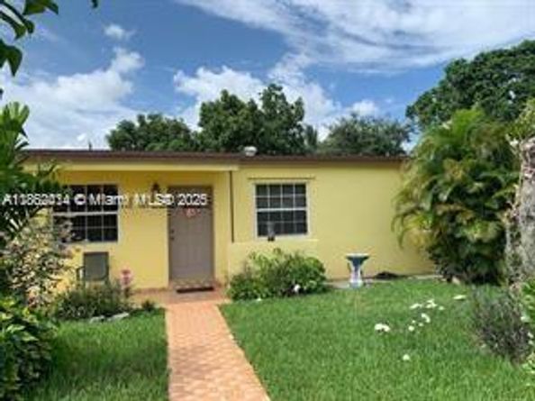 3515 NW 98th St, Miami FL 33147