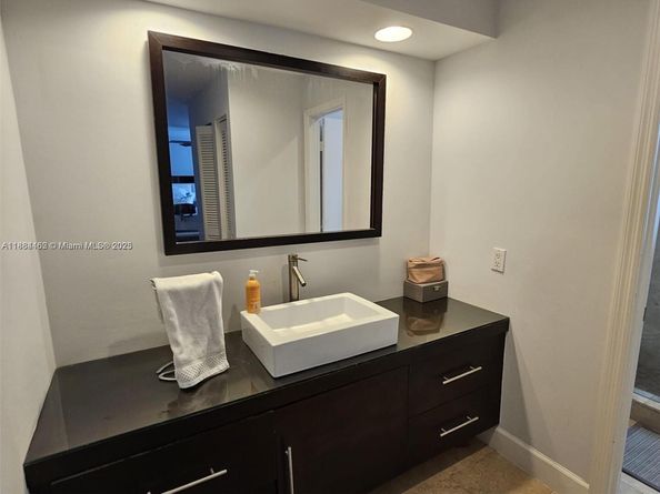 5570 SW 70th Pl S, Miami FL 33155