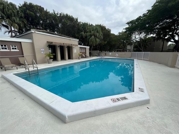 5570 SW 70th Pl S, Miami FL 33155