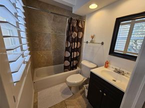 5570 SW 70th Pl S, Miami FL 33155