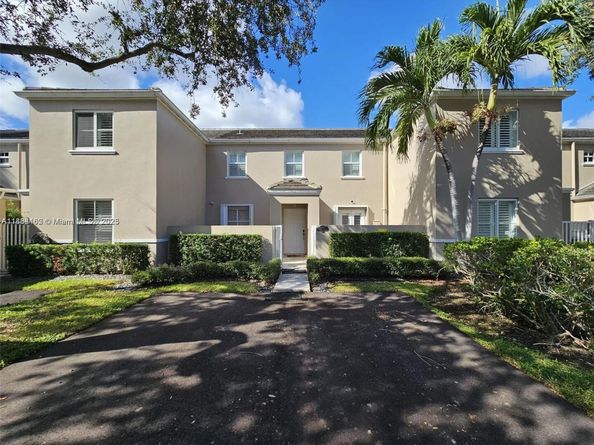 5570 SW 70th Pl S, Miami FL 33155