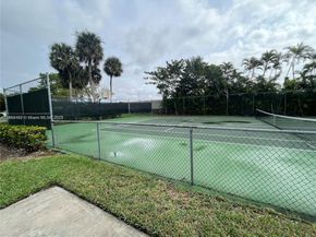 5570 SW 70th Pl S, Miami FL 33155