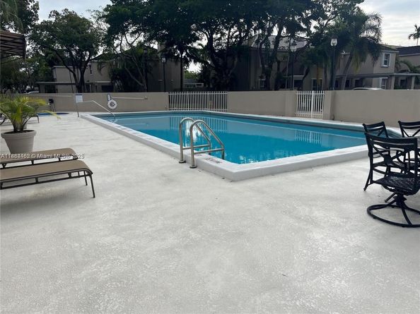 5570 SW 70th Pl S, Miami FL 33155