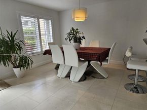 5570 SW 70th Pl S, Miami FL 33155