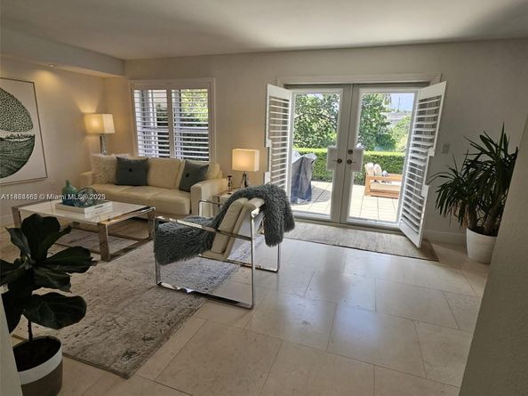 5570 SW 70th Pl S, Miami FL 33155