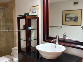 90 Edgewater Dr 505, Coral Gables FL 33133