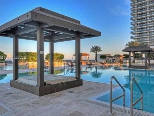 1830 S Ocean Dr 1705, Hallandale Beach FL 33009