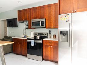 3134 Carter St, Miami FL 33133