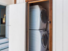 3134 Carter St, Miami FL 33133