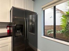 3134 Carter St, Miami FL 33133