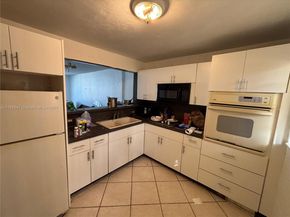 7900 Tatum Waterway Dr 413, Miami Beach FL 33141