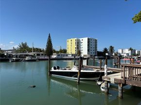 7900 Tatum Waterway Dr 413, Miami Beach FL 33141