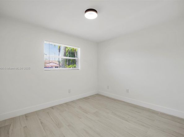 6020 W 22nd Lane, Hialeah FL 33016