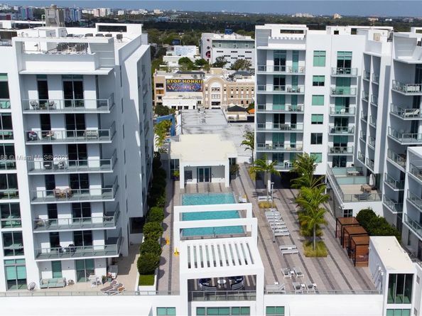 3900 Biscayne Blvd N813, Miami FL 33137