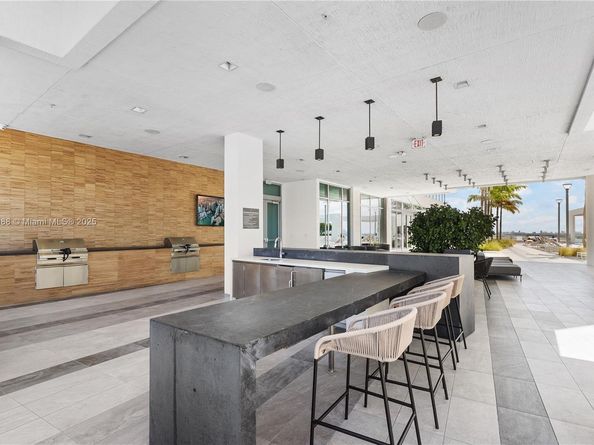 3900 Biscayne Blvd N813, Miami FL 33137