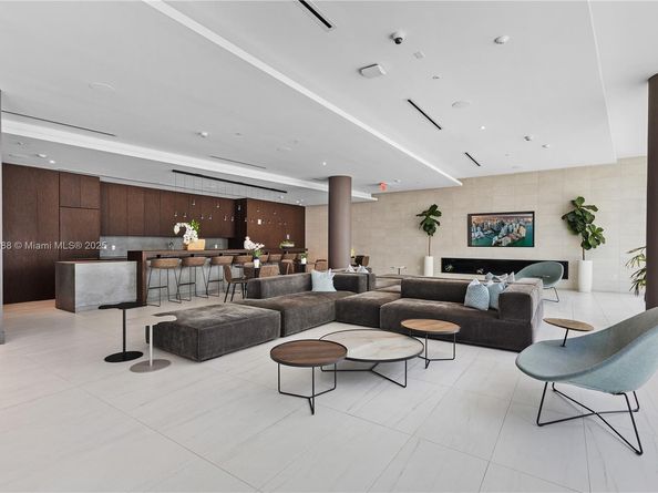 3900 Biscayne Blvd N813, Miami FL 33137