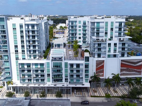 3900 Biscayne Blvd N813, Miami FL 33137